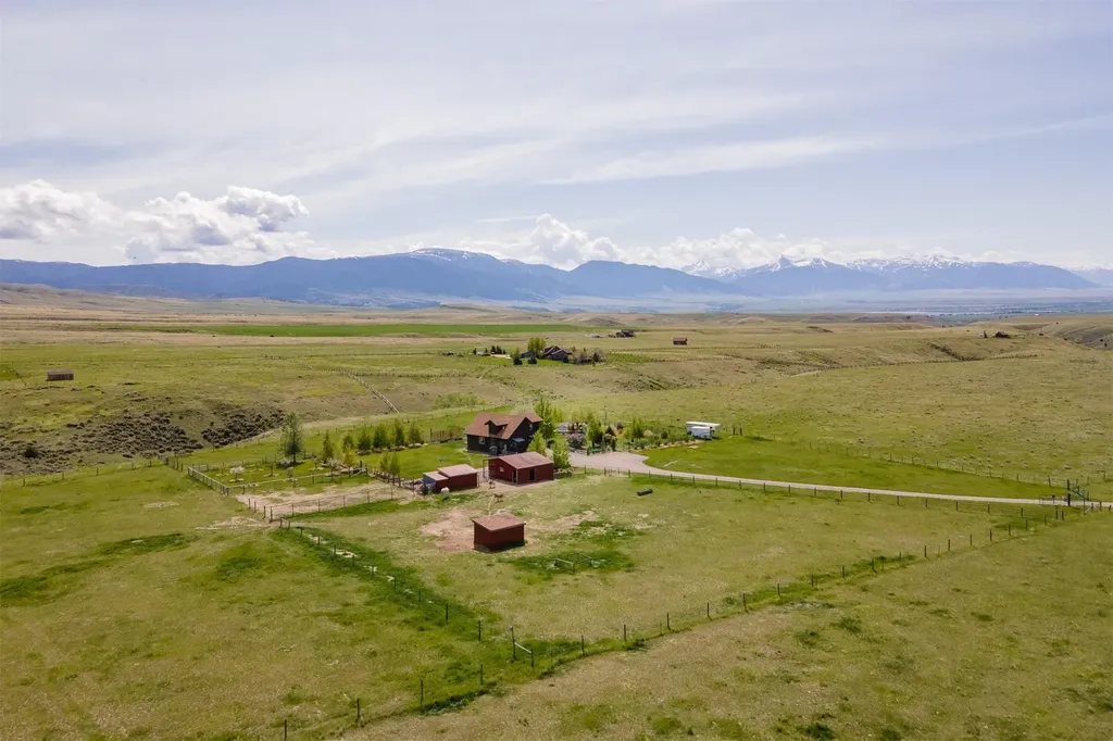 49 Redtail Hawk Road Mcallister MT 59740