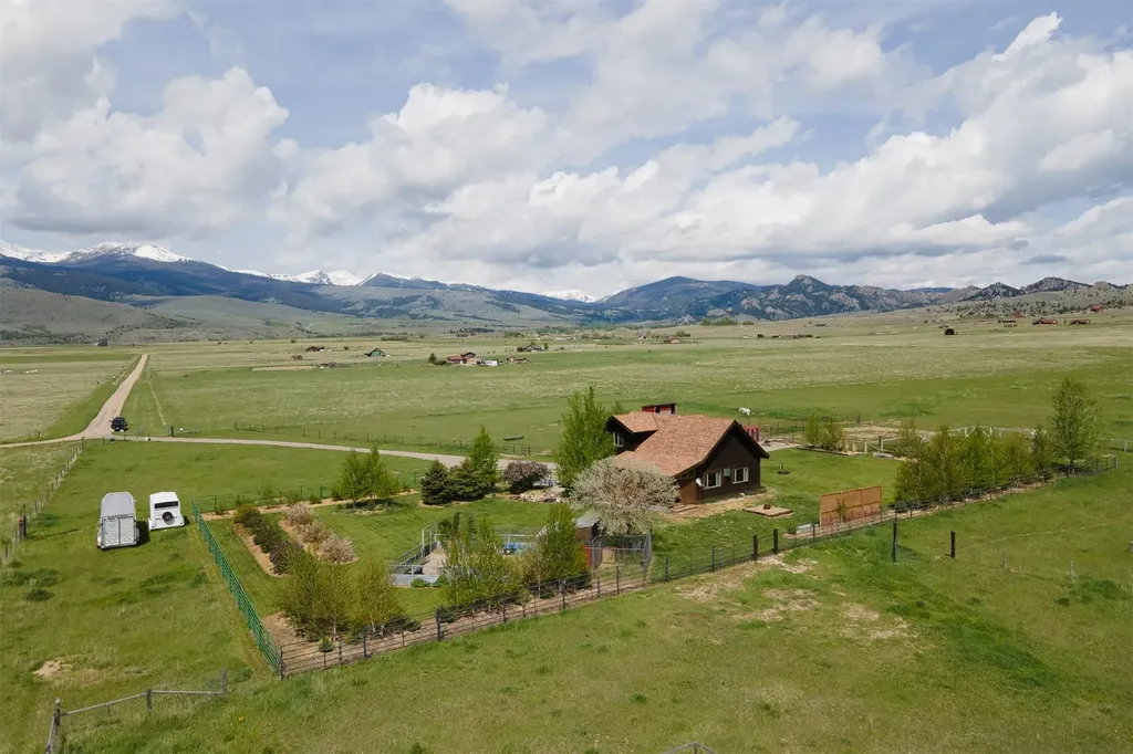 49 Redtail Hawk Road Mcallister MT 59740