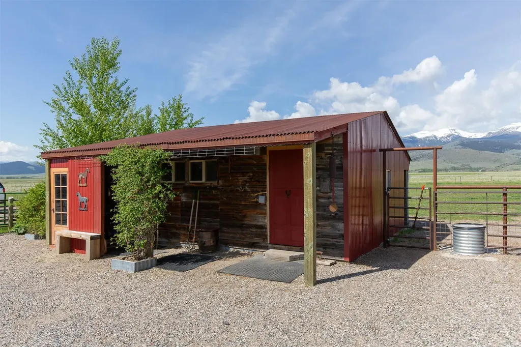 49 Redtail Hawk Road Mcallister MT 59740