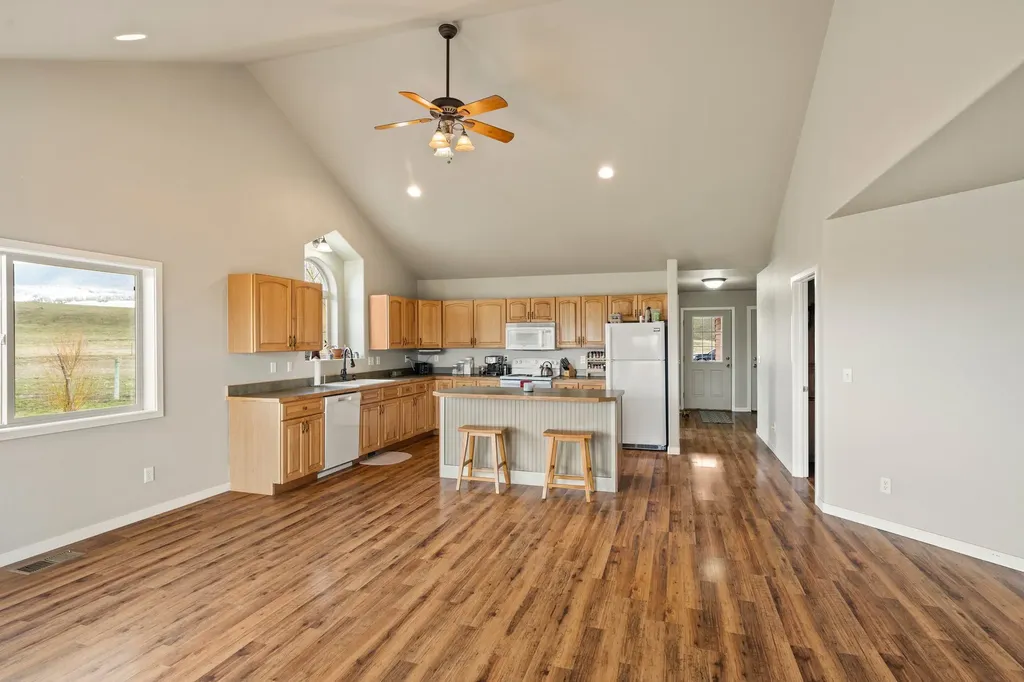 136 Berger Lake Way Eureka MT 59917