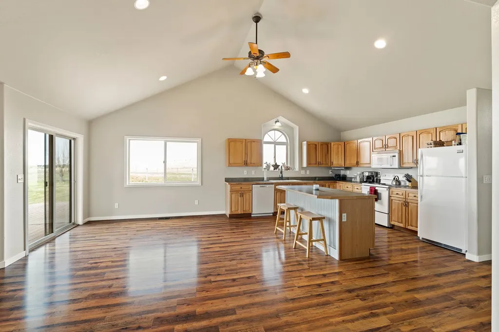 136 Berger Lake Way Eureka MT 59917