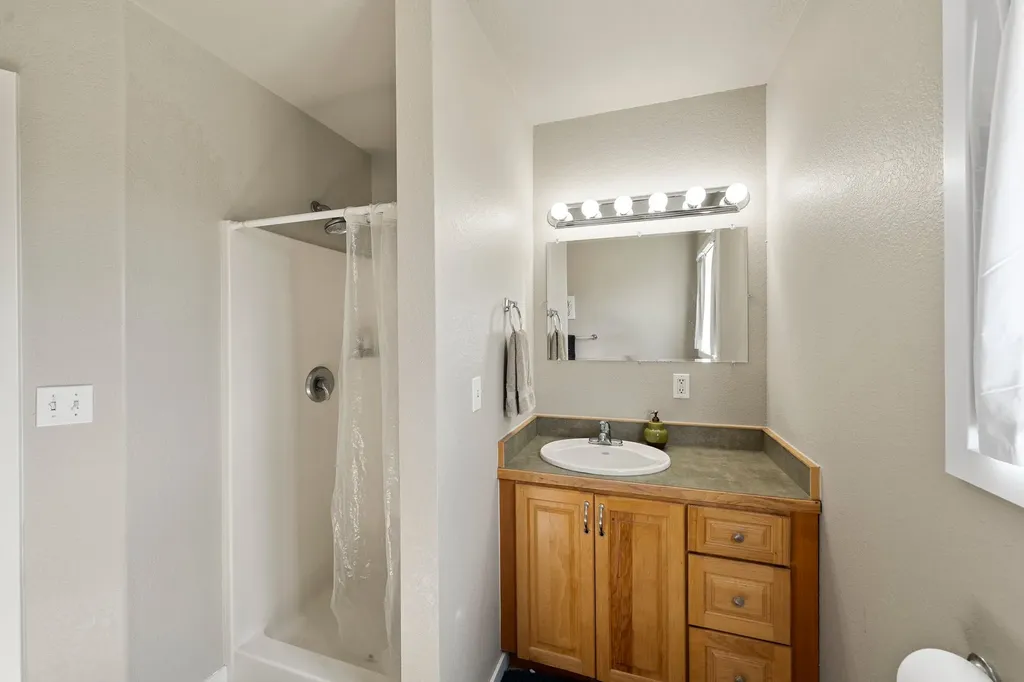 136 Berger Lake Way Eureka MT 59917