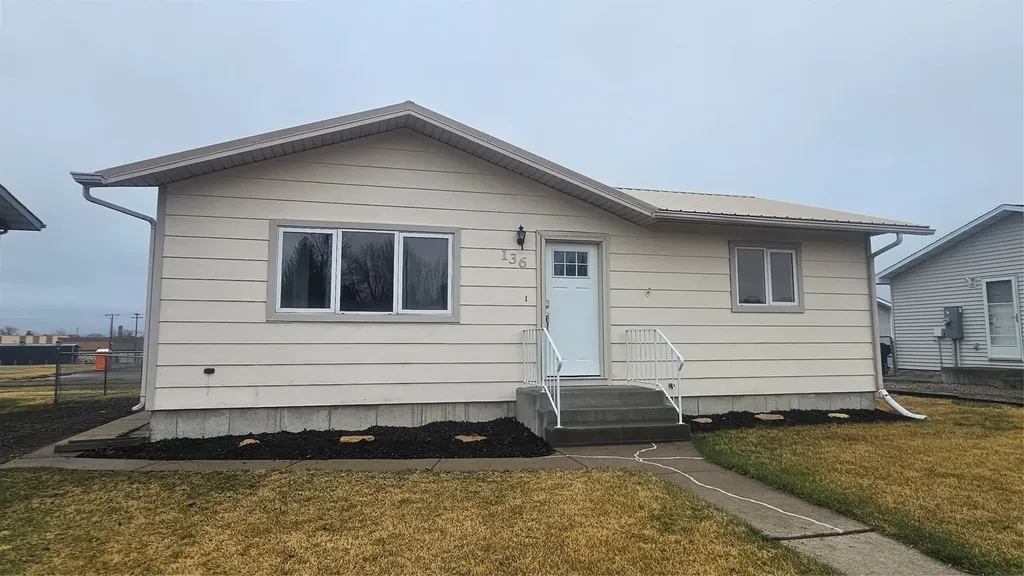 136 15th Avenue NW Great Falls MT 59404