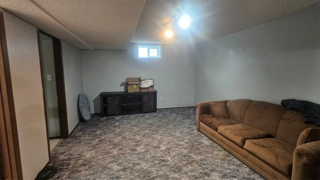136 15th Avenue NW Great Falls MT 59404