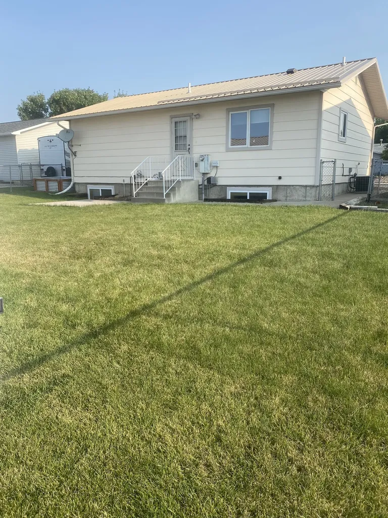 136 15th Avenue NW Great Falls MT 59404