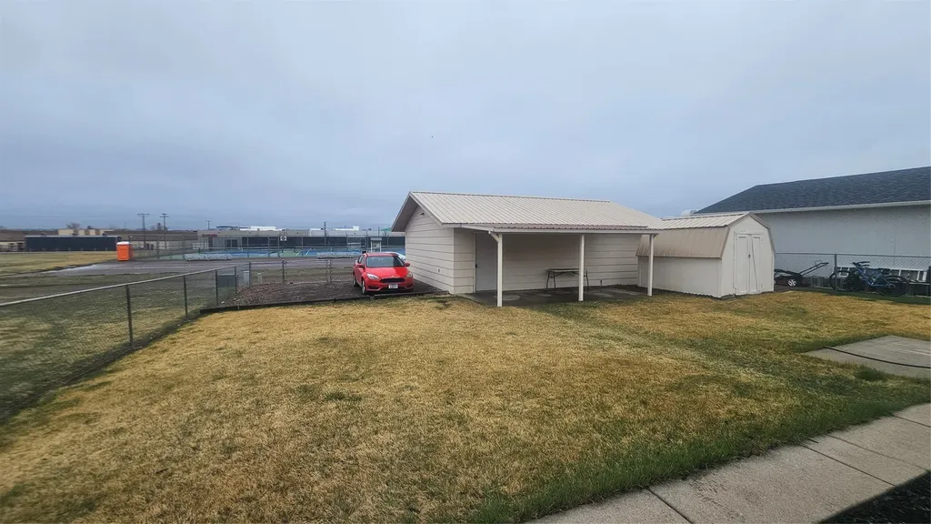 136 15th Avenue NW Great Falls MT 59404