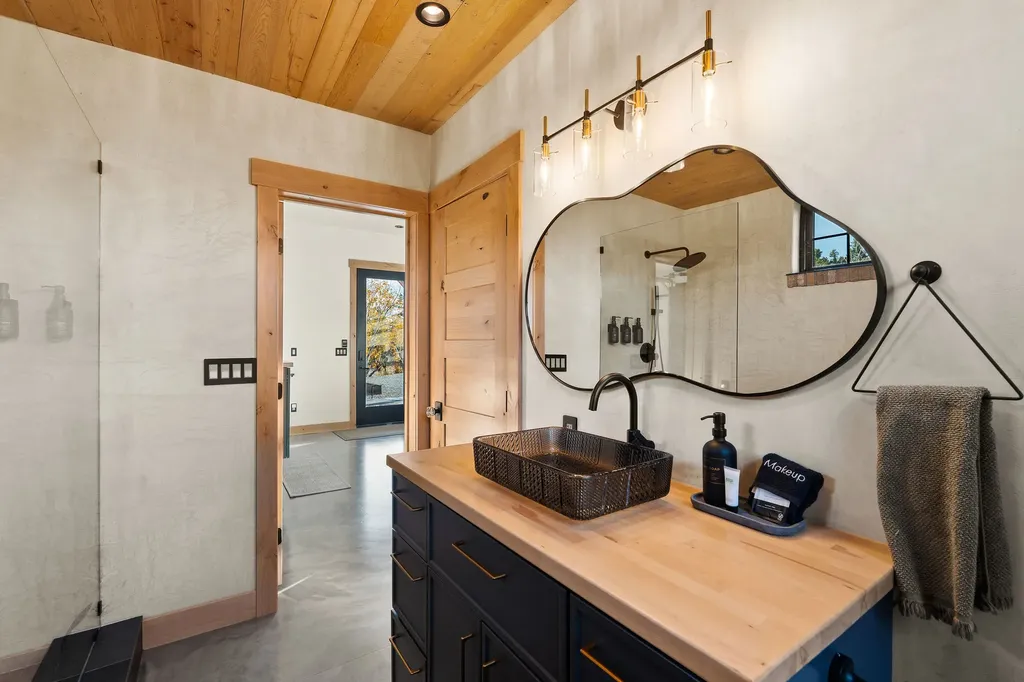 185 Hidden Waters Lane Kalispell MT 59901