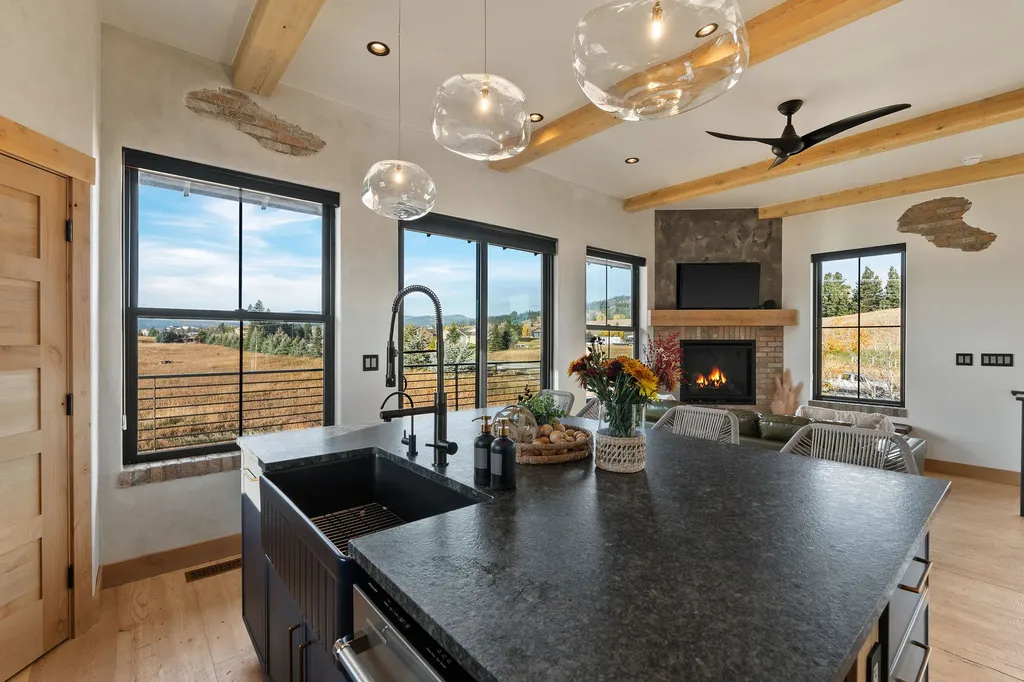 185 Hidden Waters Lane Kalispell MT 59901
