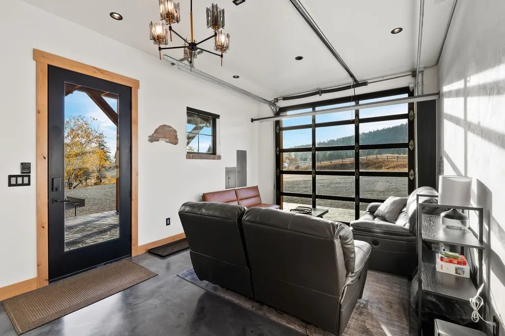 185 Hidden Waters Lane Kalispell MT 59901