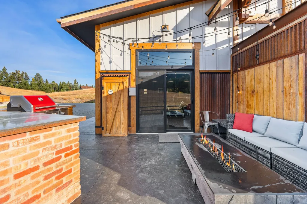 185 Hidden Waters Lane Kalispell MT 59901