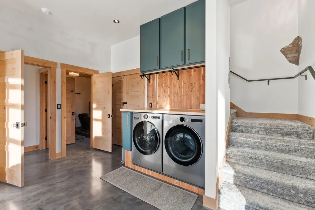 185 Hidden Waters Lane Kalispell MT 59901