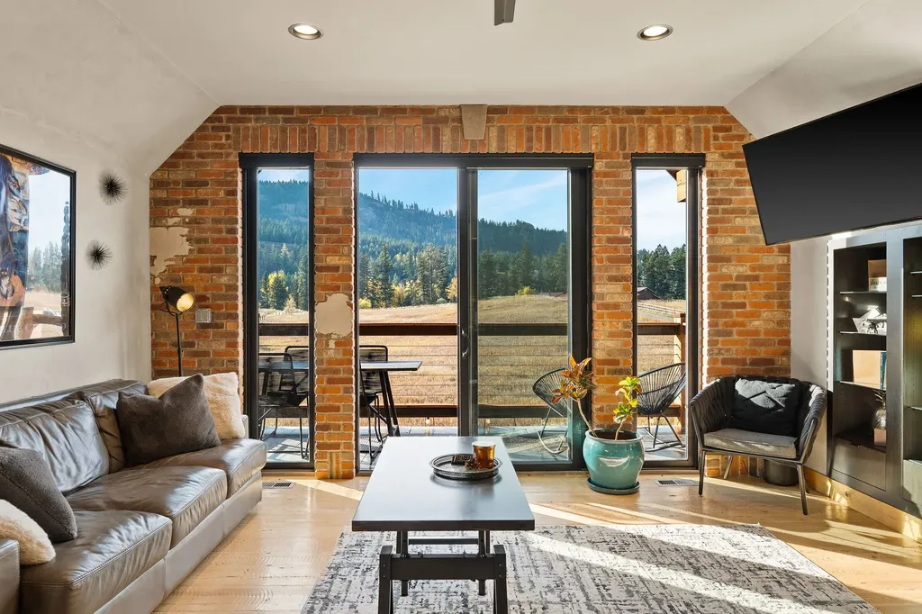 185 Hidden Waters Lane Kalispell MT 59901