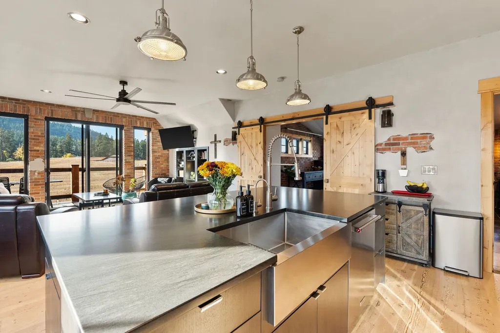185 Hidden Waters Lane Kalispell MT 59901