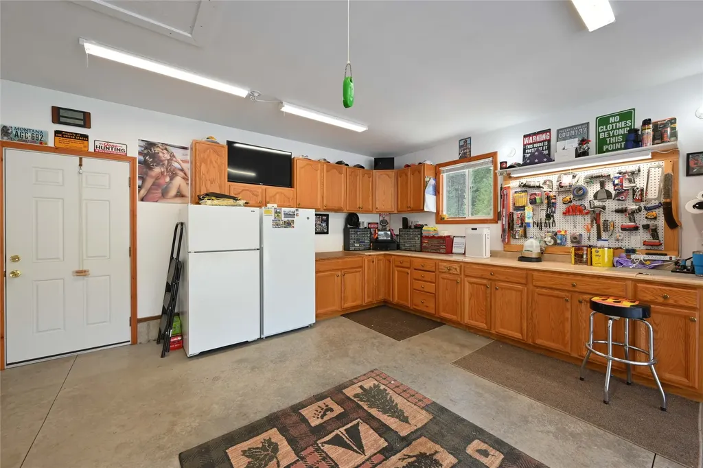 42 Ponderosa Lane Thompson Falls MT 59873