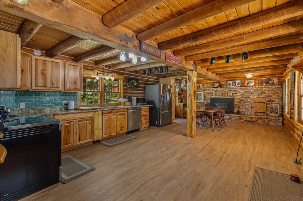 19600 Wambli Lane Huson MT 59846