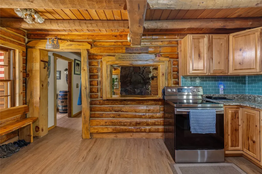 19600 Wambli Lane Huson MT 59846