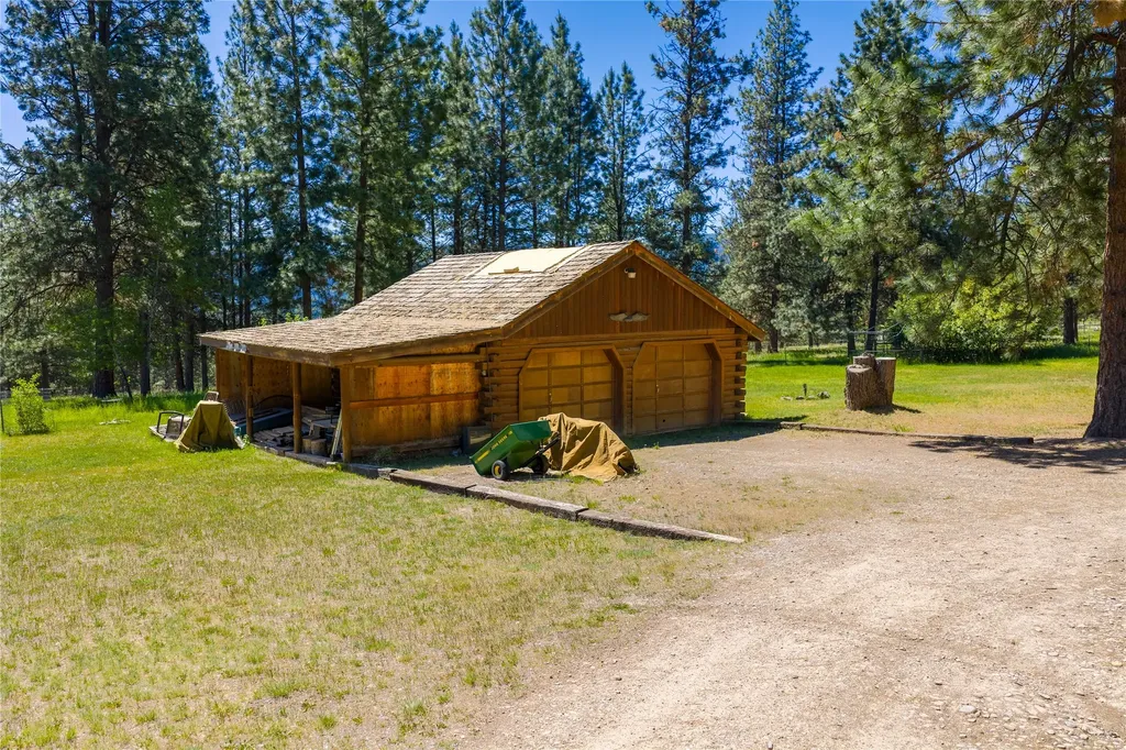 19600 Wambli Lane Huson MT 59846