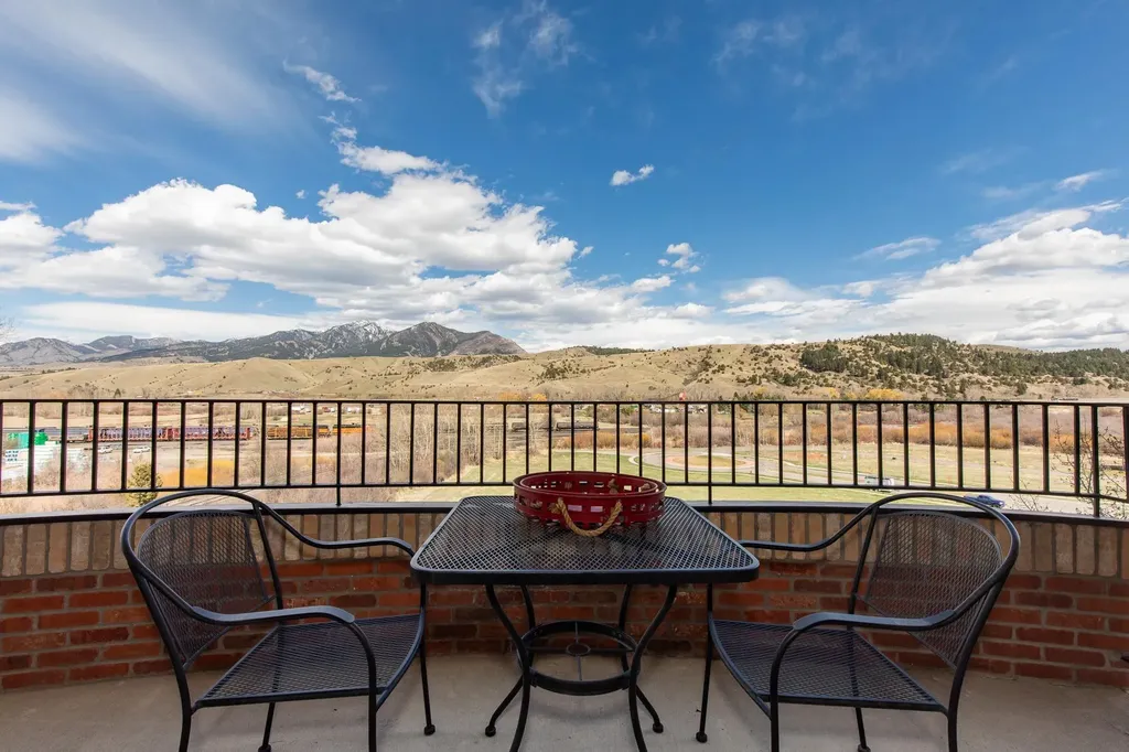 150 Village Crossing Way Bozeman MT 59715