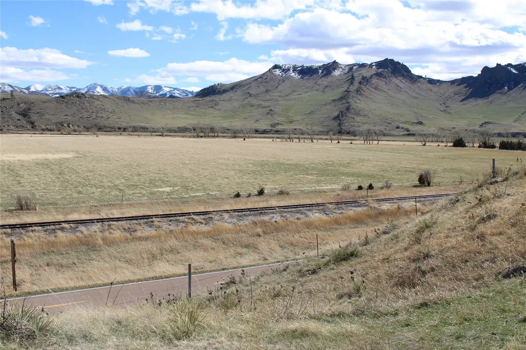 Tbd Old Highway 91 Cascade MT 59421
