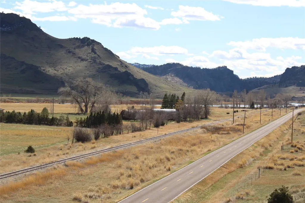 Tbd Old Highway 91 Cascade MT 59421