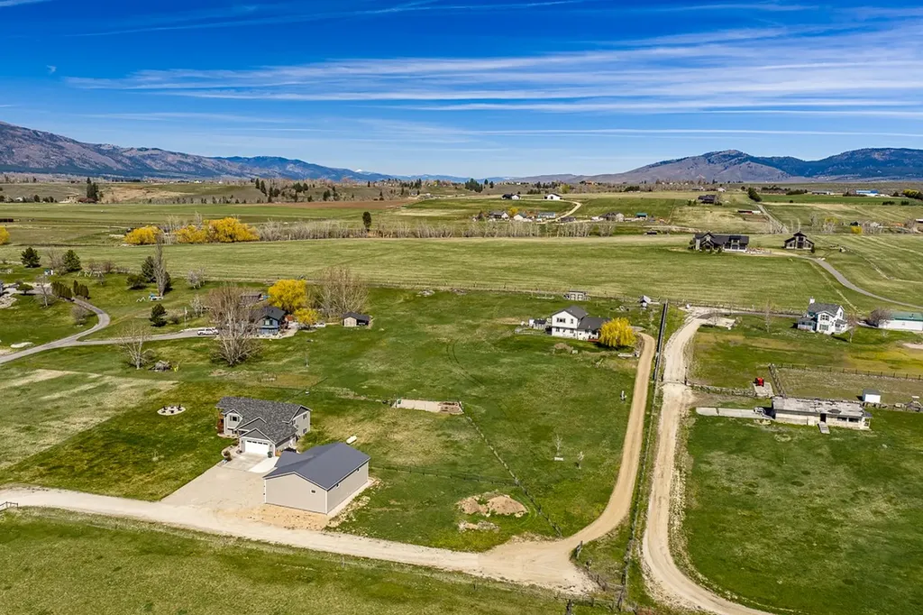 4714 Linhart Lane Stevensville MT 59870