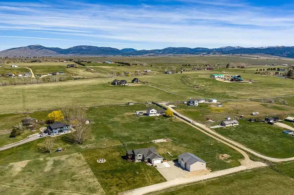 4714 Linhart Lane Stevensville MT 59870