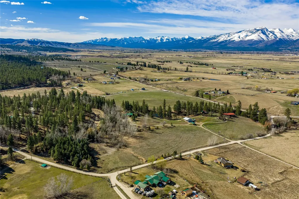 829 Weber Butte Trail Corvallis MT 59828