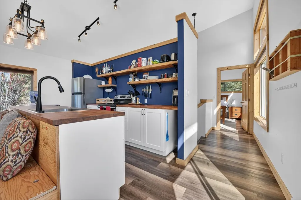 282 Mountain View Road Rexford MT 59930