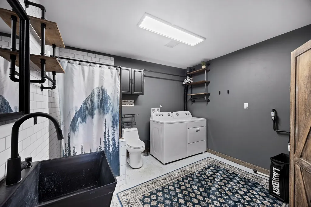 970 Electric Avenue Bigfork MT 59911