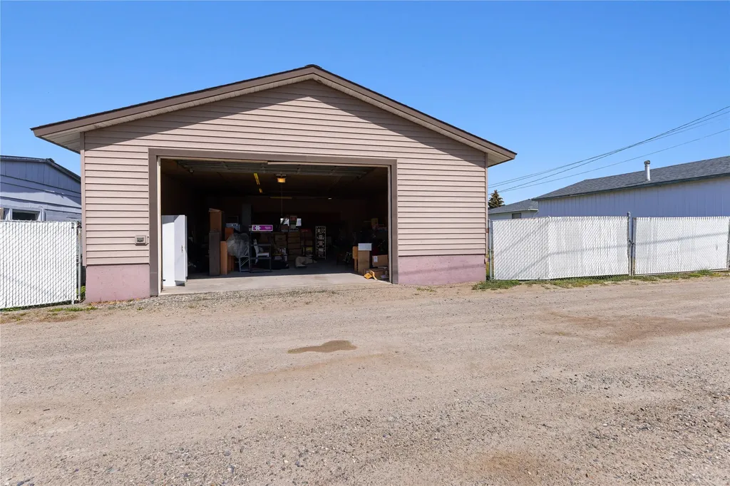 407 E King Street East Helena MT 59635