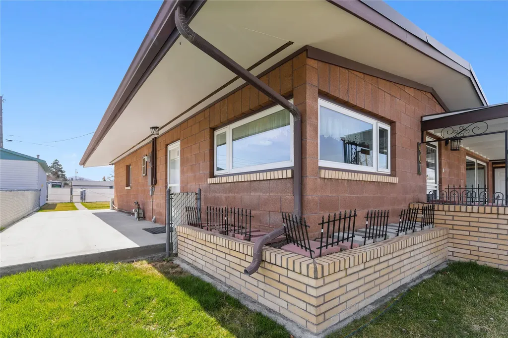 407 E King Street East Helena MT 59635