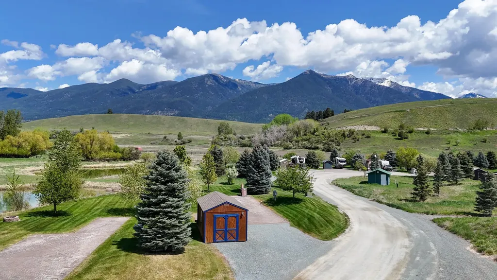438 Kingfisher Loop Eureka MT 59917