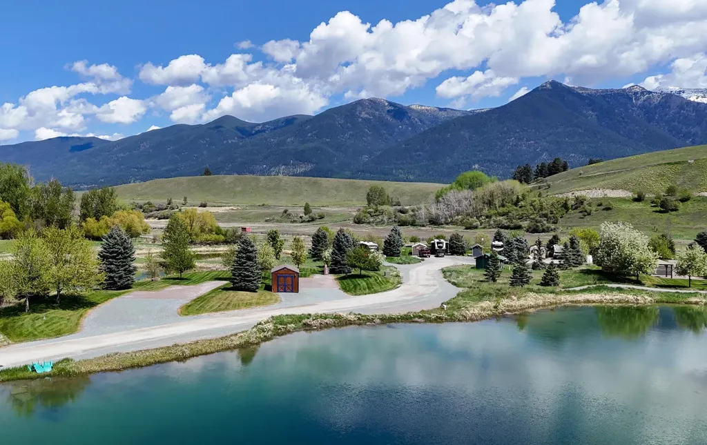 438 Kingfisher Loop Eureka MT 59917