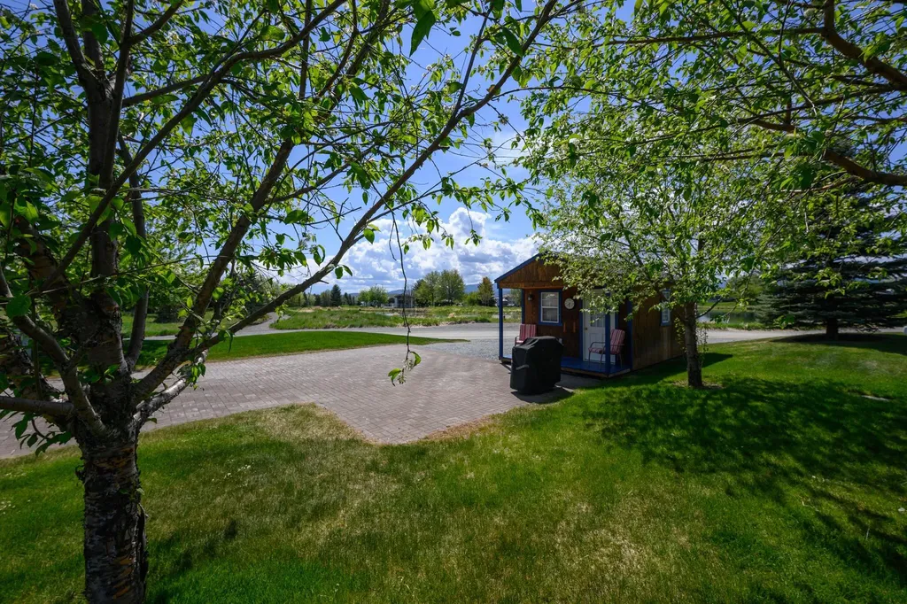 438 Kingfisher Loop Eureka MT 59917