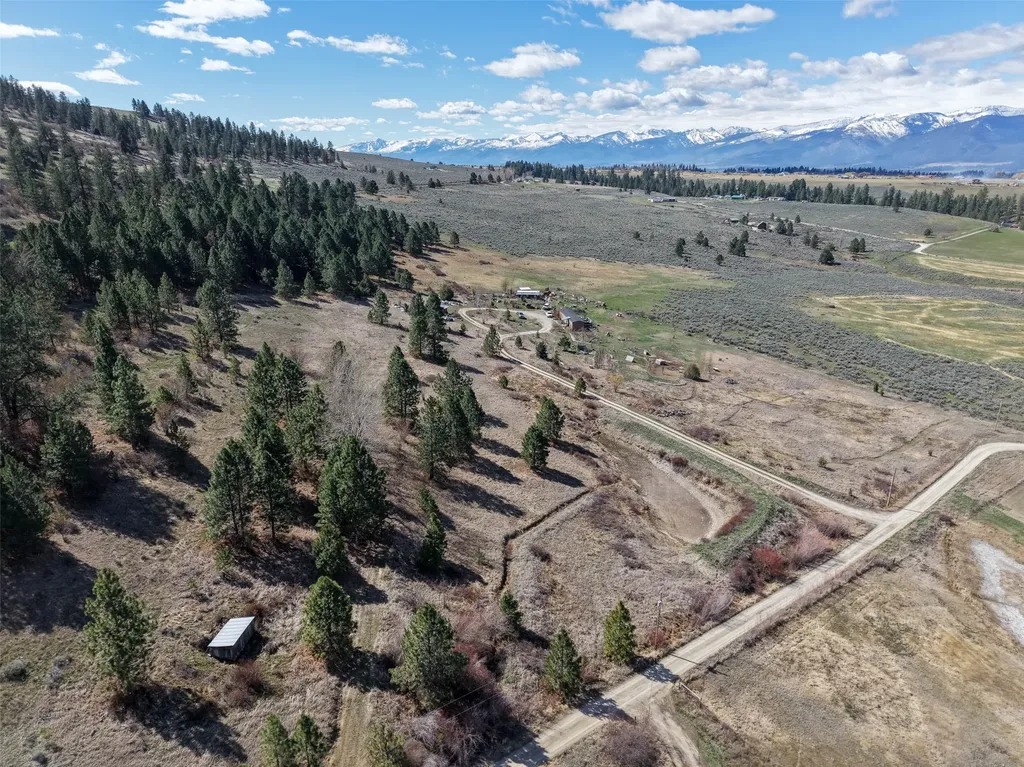 1233 Narrow Way Stevensville MT 59870