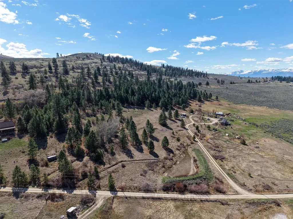 1233 Narrow Way Stevensville MT 59870
