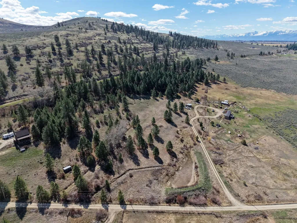 1233 Narrow Way Stevensville MT 59870