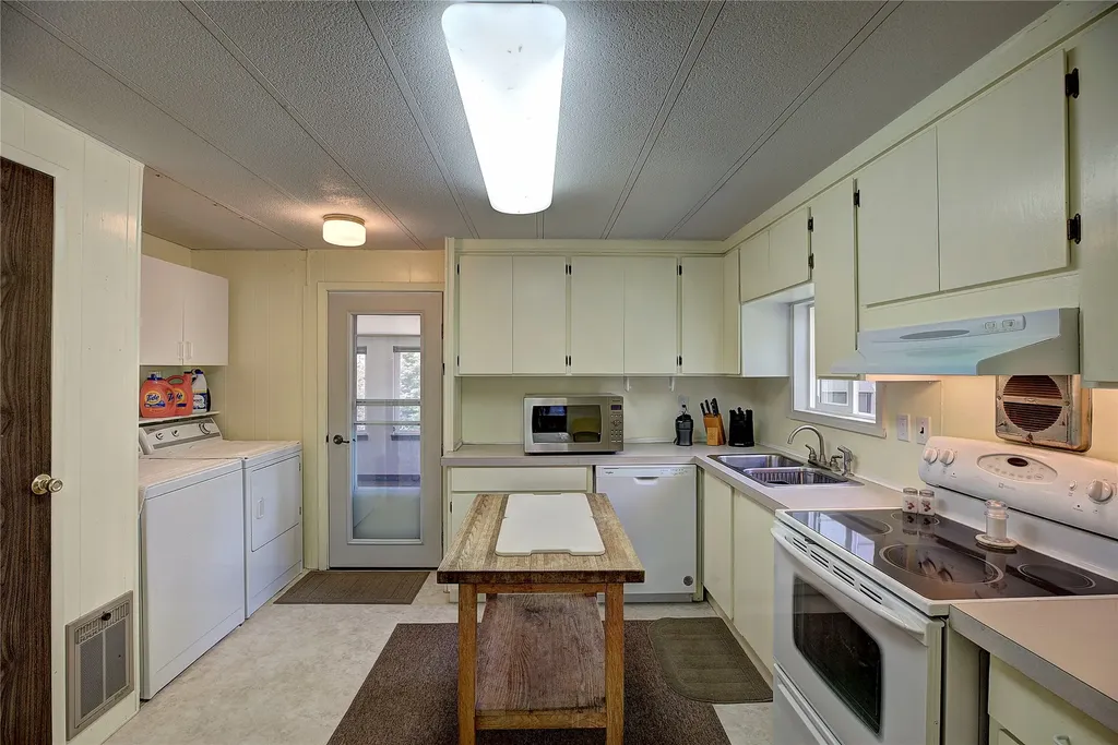 708 11th Street E Polson MT 59860