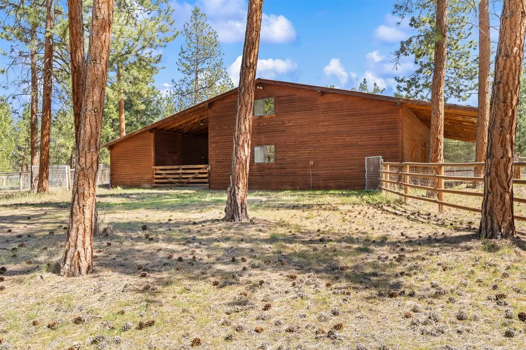 912 Weber Butte Trail Corvallis MT 59828