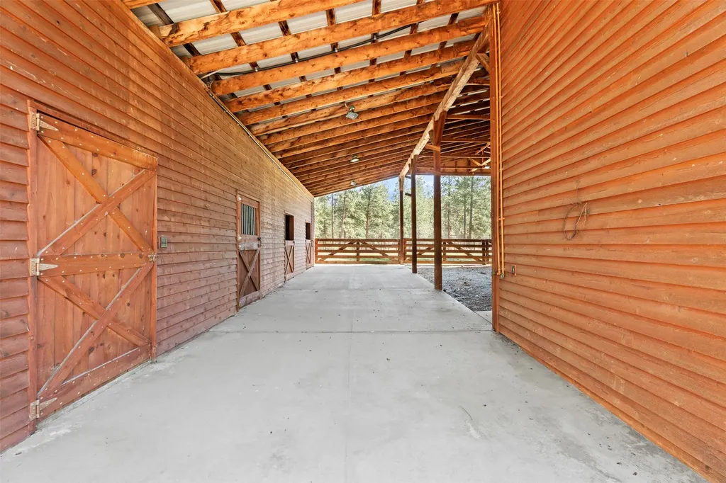 912 Weber Butte Trail Corvallis MT 59828