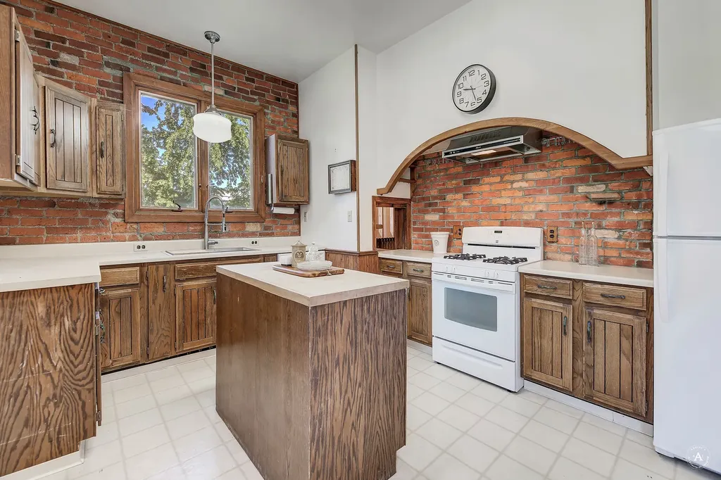 860 Hiawatha Street Helena MT 59601