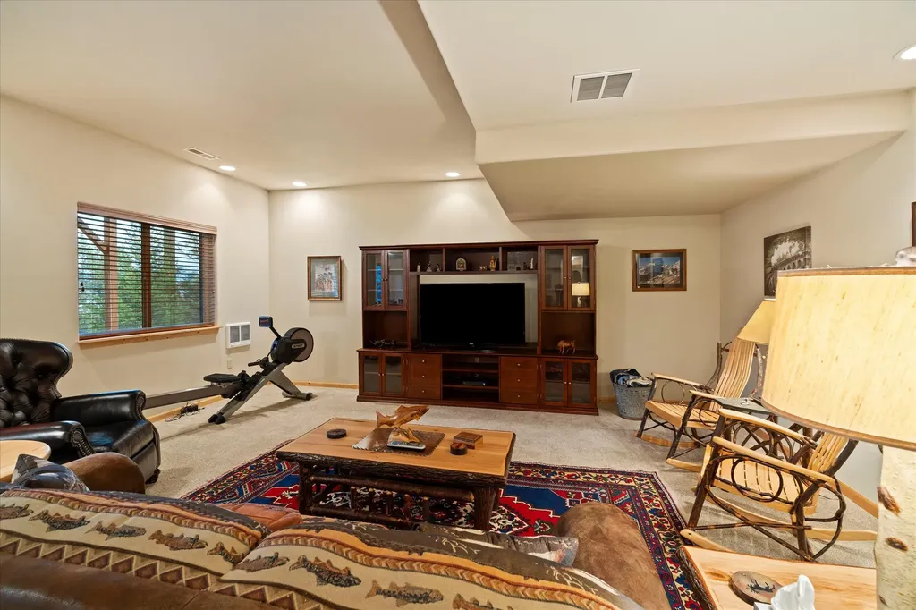 155 Wulff Lane Lakeside MT 59922