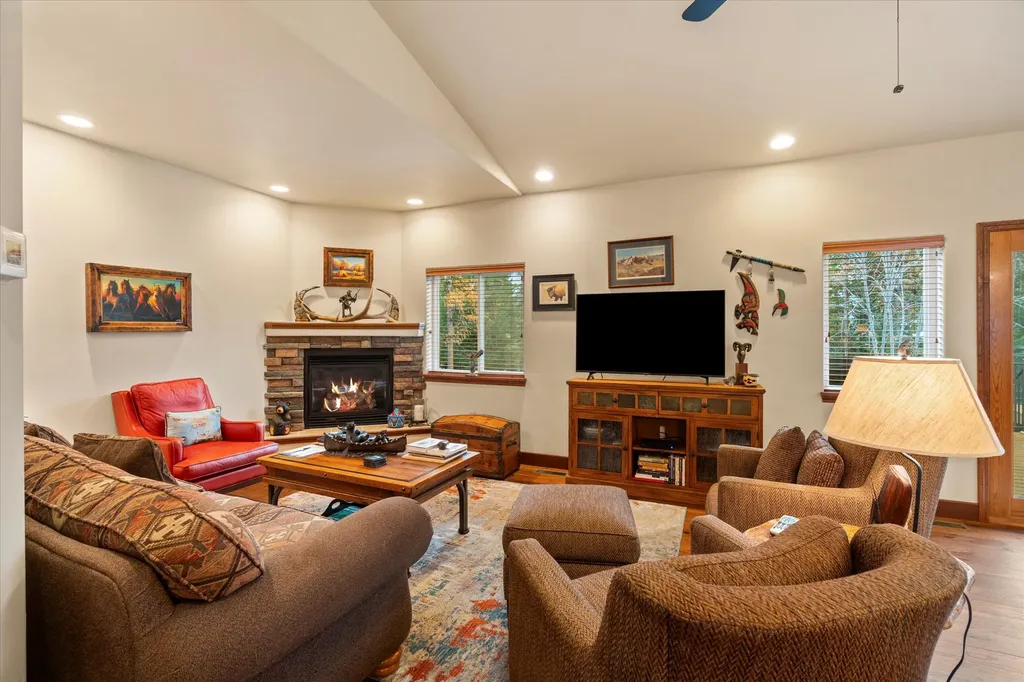 155 Wulff Lane Lakeside MT 59922