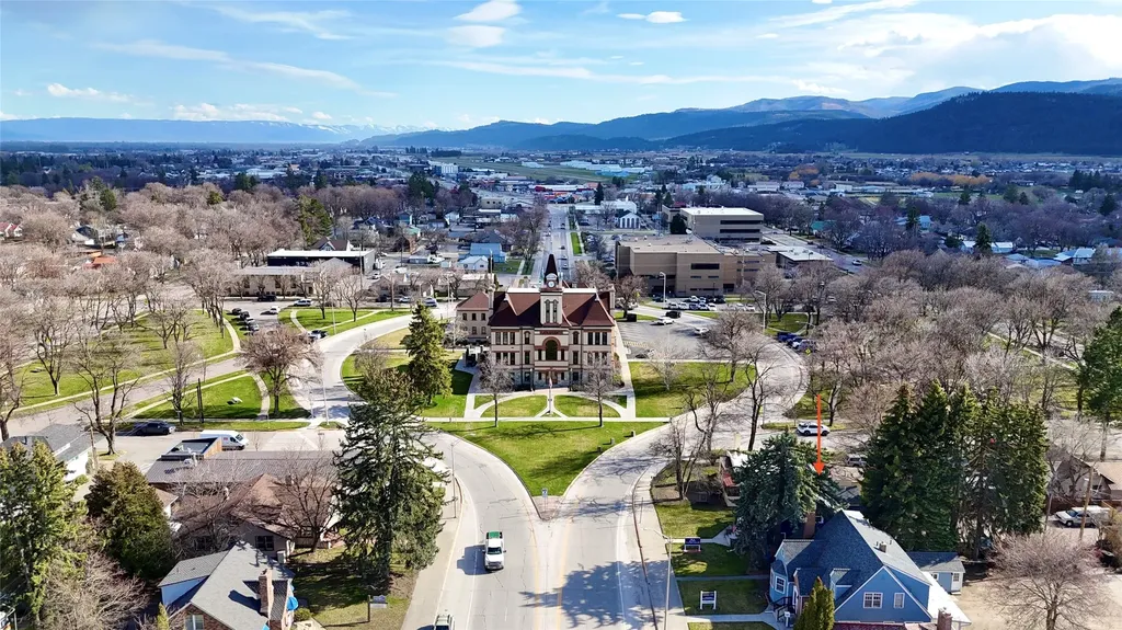 736 S Main Street Kalispell MT 59901