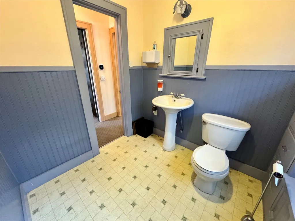 736 S Main Street Kalispell MT 59901