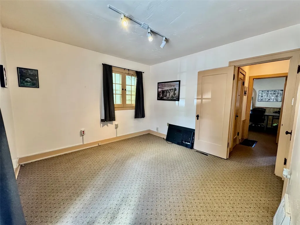 736 S Main Street Kalispell MT 59901
