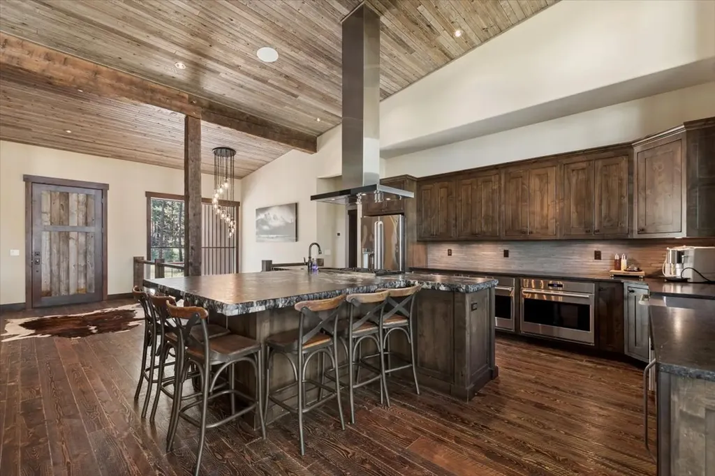 37 Keel Court Eureka MT 59917