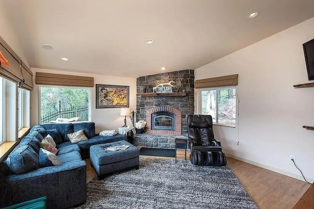 29034 Finley Point Lane Polson MT 59860