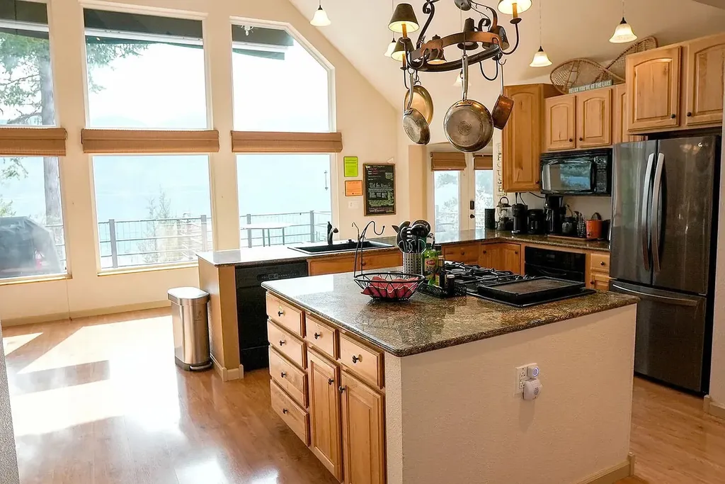29034 Finley Point Lane Polson MT 59860
