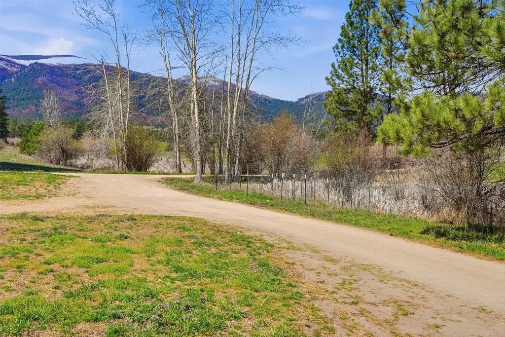 3652 Silverthorn Drive Stevensville MT 59870